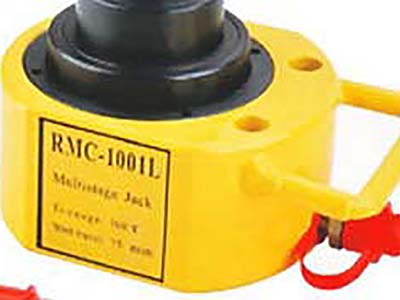 What causes damage to the hydraulic jack